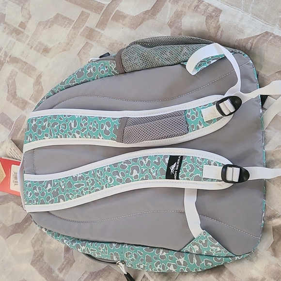 High Sierra Curve Backpack 18.5" - Picture 7 of 16